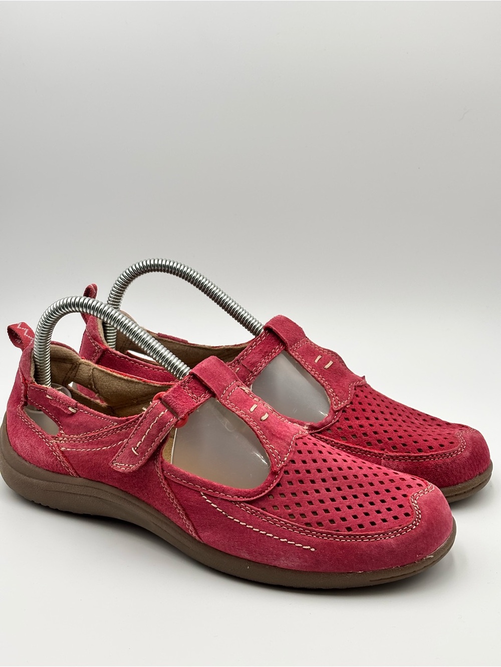 Earth Origins CALLIE Red Suede Leather Upper Perforated Mary Jane Flats size 8M